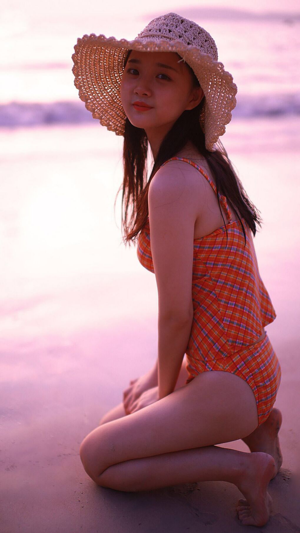 乐鱼体育app入口-新月有意国米三将：恰尔汗、阿切尔比、西奥，恰尔汗奥卢对比埃里克森